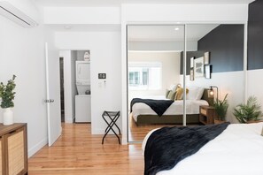 3 عدّة غرف نوم ومكواة/لوح كي وواي فاي وملاءات أسرّة