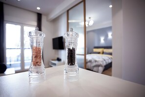 1 chambre, coffres-forts dans les chambres, bureau