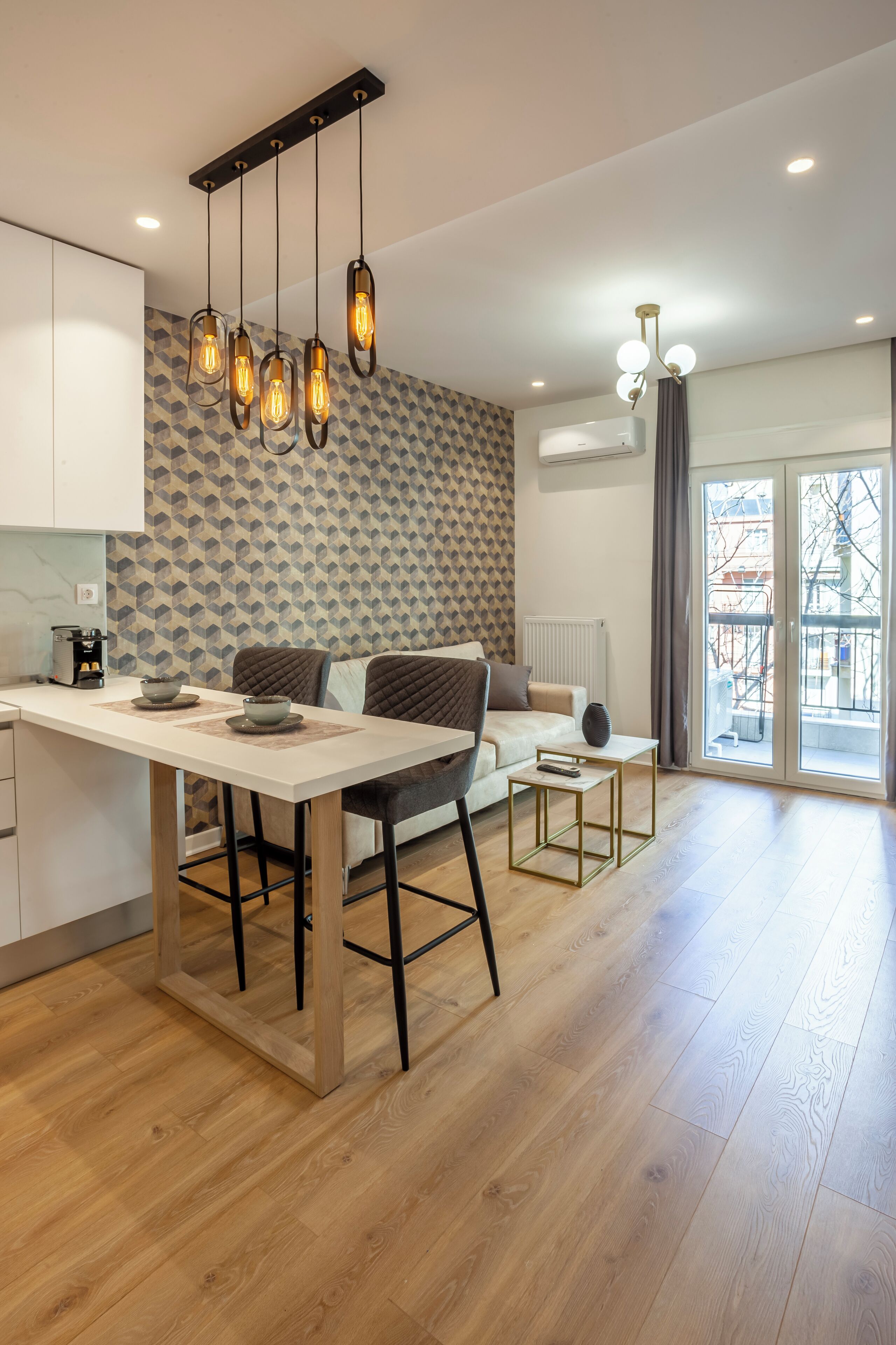 المنشأة من الداخل