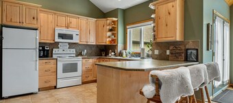 Cedar & Sage | Hot Tub | A-Frame | Family Friendly