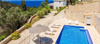 Villa Ariadne - Five Bedroom Villa, Sleeps 10
