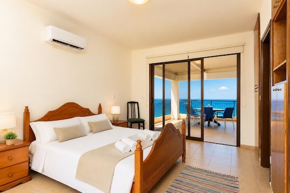 5 habitaciones, tabla de planchar con plancha, wifi y ropa de cama 