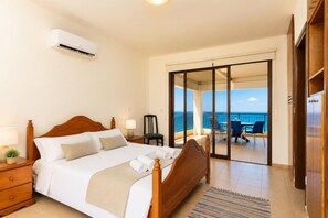 5 chambres, fer et planche à repasser, Wi-Fi, draps fournis