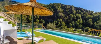 Villa Flower - Two Bedroom Villa, Sleeps 4