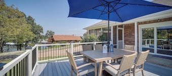 Eufaula Oasis w/ Screened Porch: Unwind in Style!
