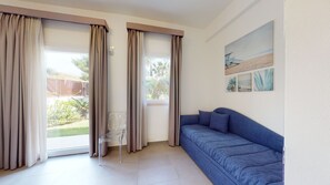 Comfort-rum | Sängtillbehör av högsta kvalitet, bäddmadrasser och skrivbord