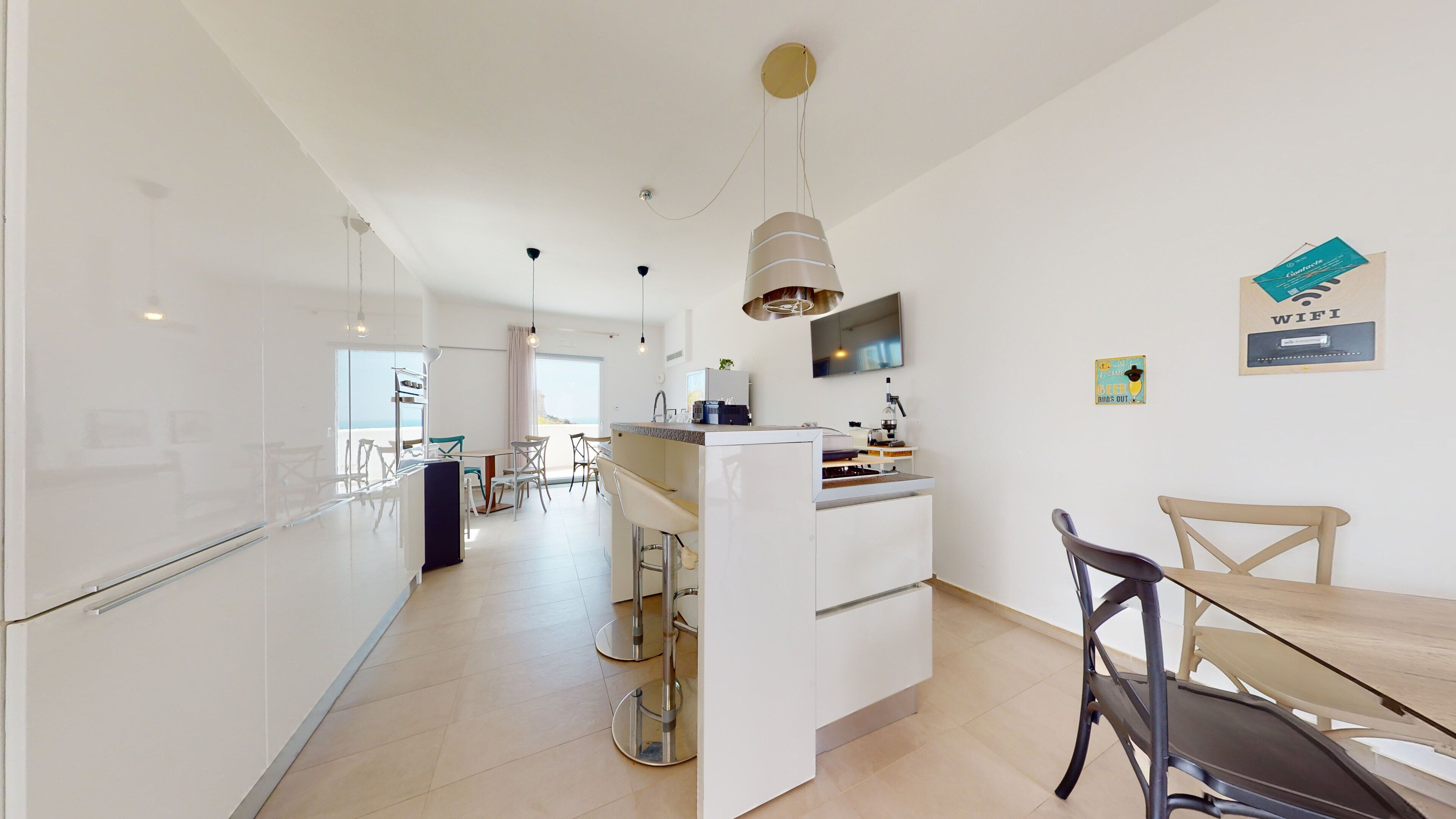 Exclusive Room | Shared kitchen | Fridge, microwave, stovetop, toaster