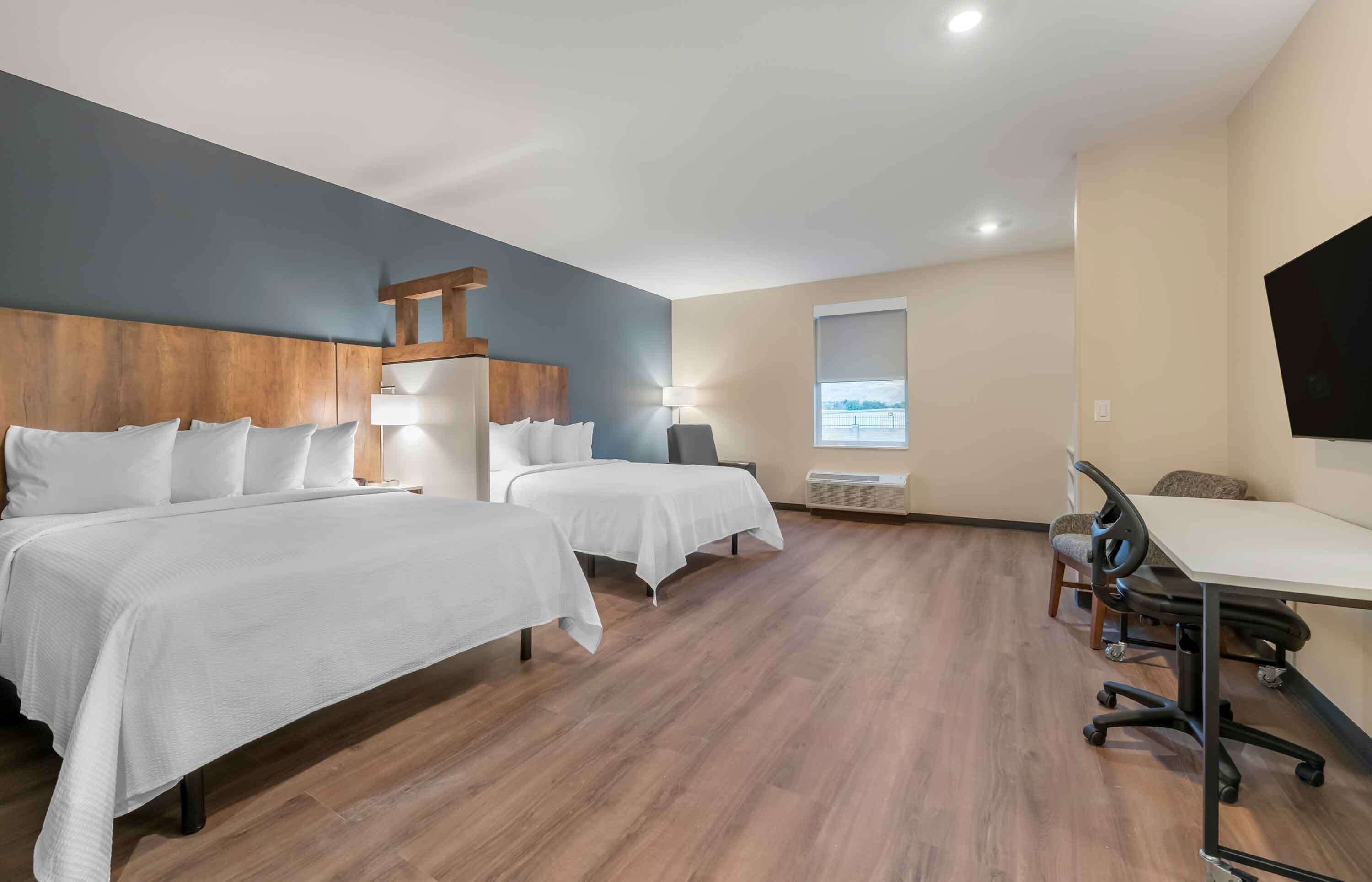 Premium Studio, 2 Queen Beds, Non Smoking, Refrigerator & Microwave