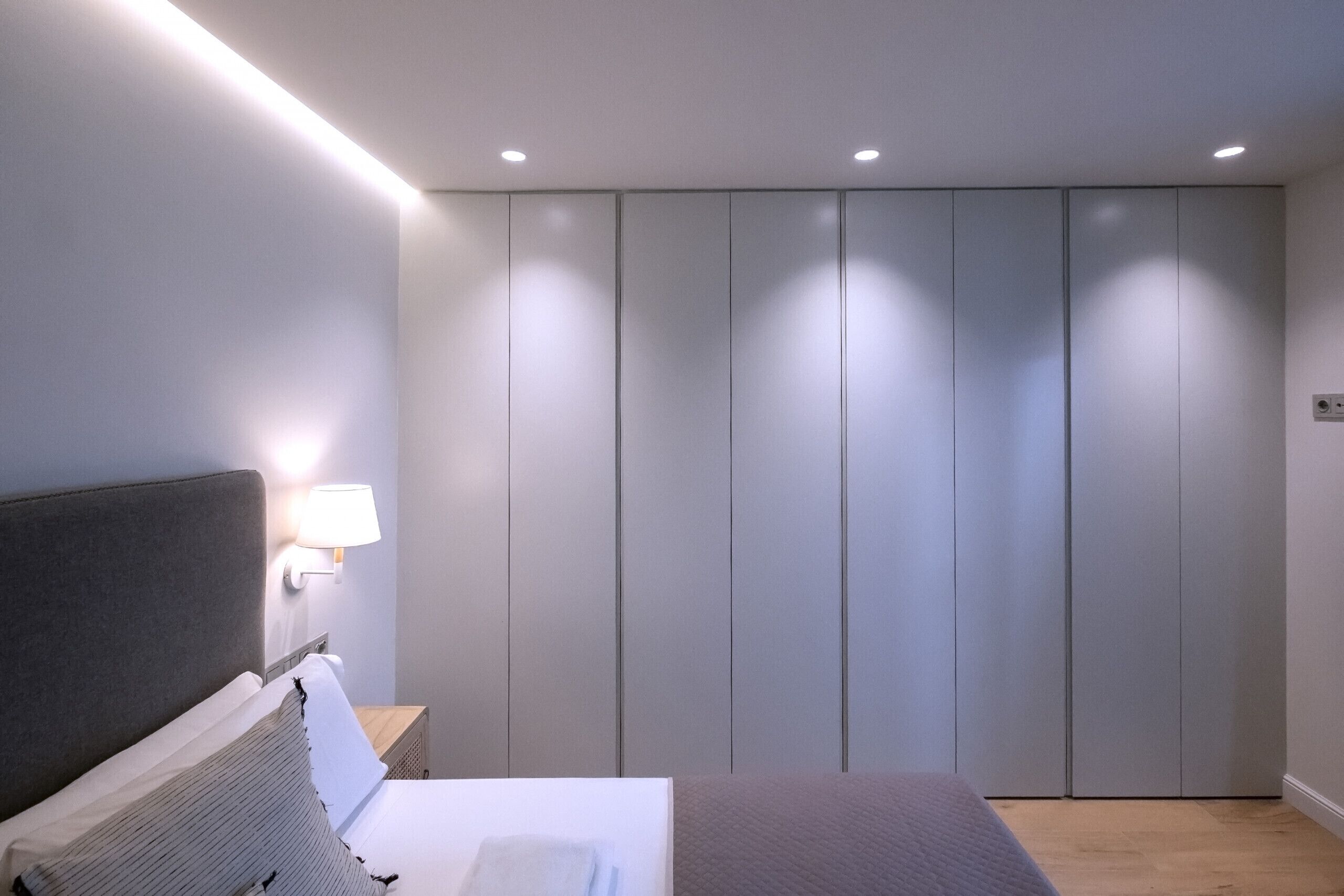 1 dormitorio, tabla de planchar con plancha, wifi gratis y ropa de cama