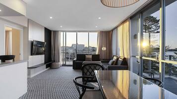 Premium bedding, down duvets, pillow-top beds, in-room safe