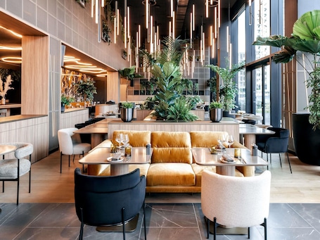 Restaurant. Pullman Lyon