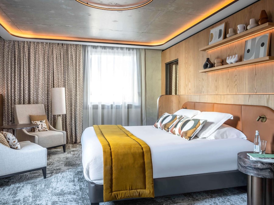 Premium bedding, pillow-top beds, in-room safe, desk