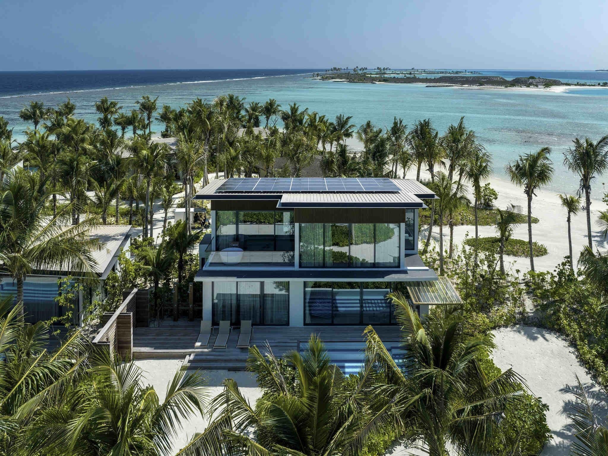 Two-Bedroom Lagoon Beach Pool Loft | Premium bedding, memory foam beds, minibar, in-room safe