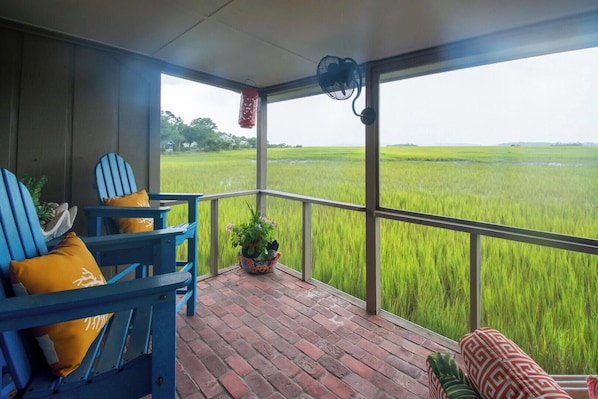 Apartment, Mehrere Betten, Terrasse, Gartenblick | Unterkunftsgelände
