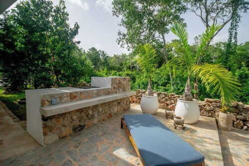 Casa de las Rutas de la Arqueología, de los Cenotes y del Sabor Maya