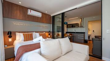 Standardværelse - 1 queensize-seng - boblebad - udsigt til have (with Single Sofabed) | Minibar, pengeskab på værelset, mørklægningsgardiner, lydisolering