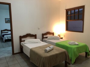 In-room safe, free WiFi, bed sheets - Milton Leite Suite (Florianópolis)