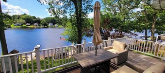 Lakefront : private dock, kayak, fire pit, boat rental & tubing option for kids