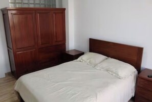 3 dormitorios, tabla de planchar con plancha, wifi y ropa de cama