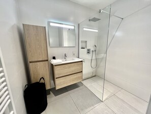 Apartment | Badezimmer