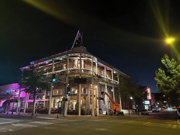 Exterior - Historic Rock House w/Hot Tub and Game Room Downtown next to NAU (Flagstaff,)