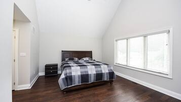 4 bedrooms, WiFi, bed sheets