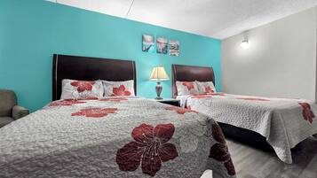 16 bedrooms, internet, bed sheets