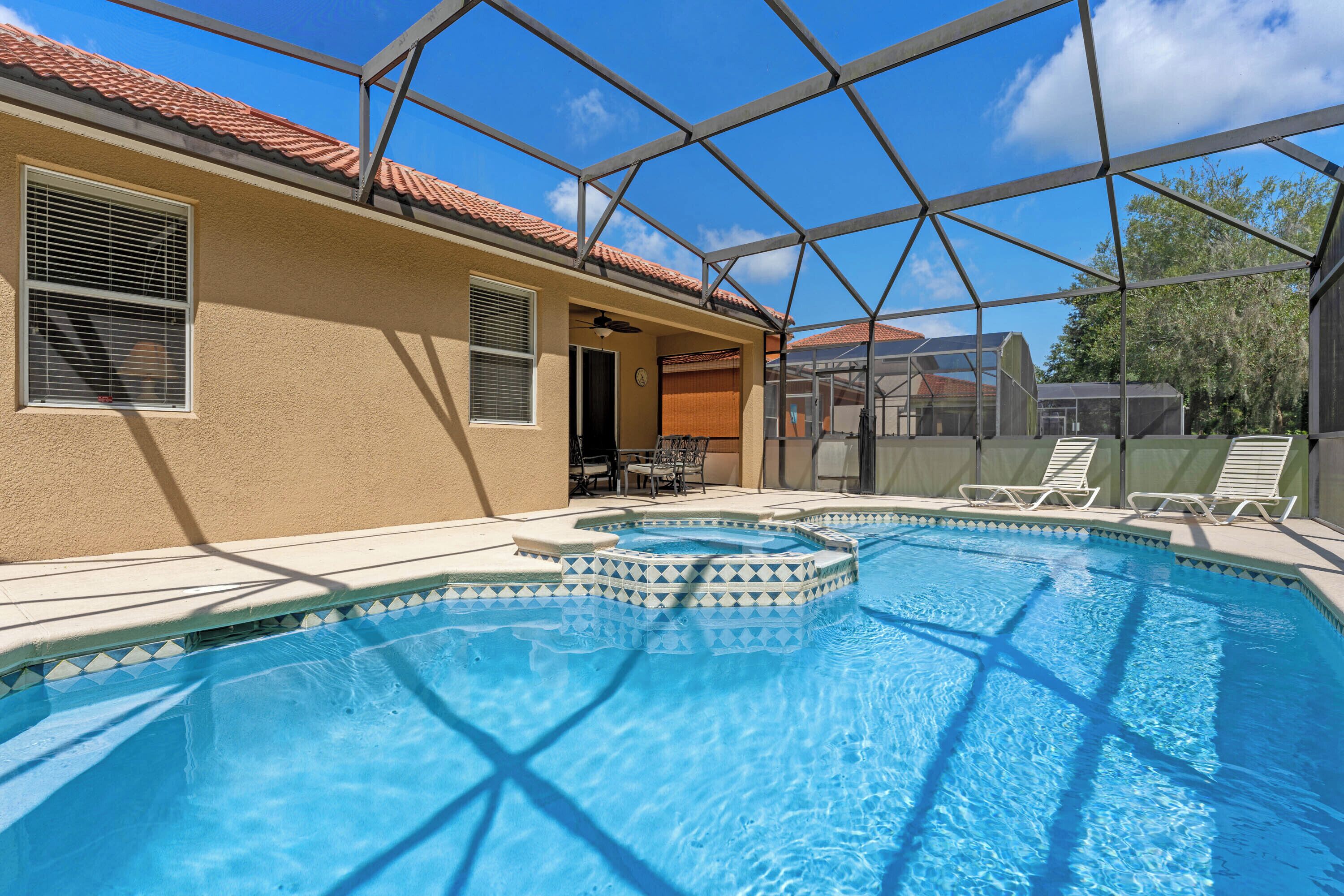 BELLA VIDA 931MB- PRIVATE POOL AND AND JACUZZI-CLOSE TO DISNEY AND UNIVERSAL!