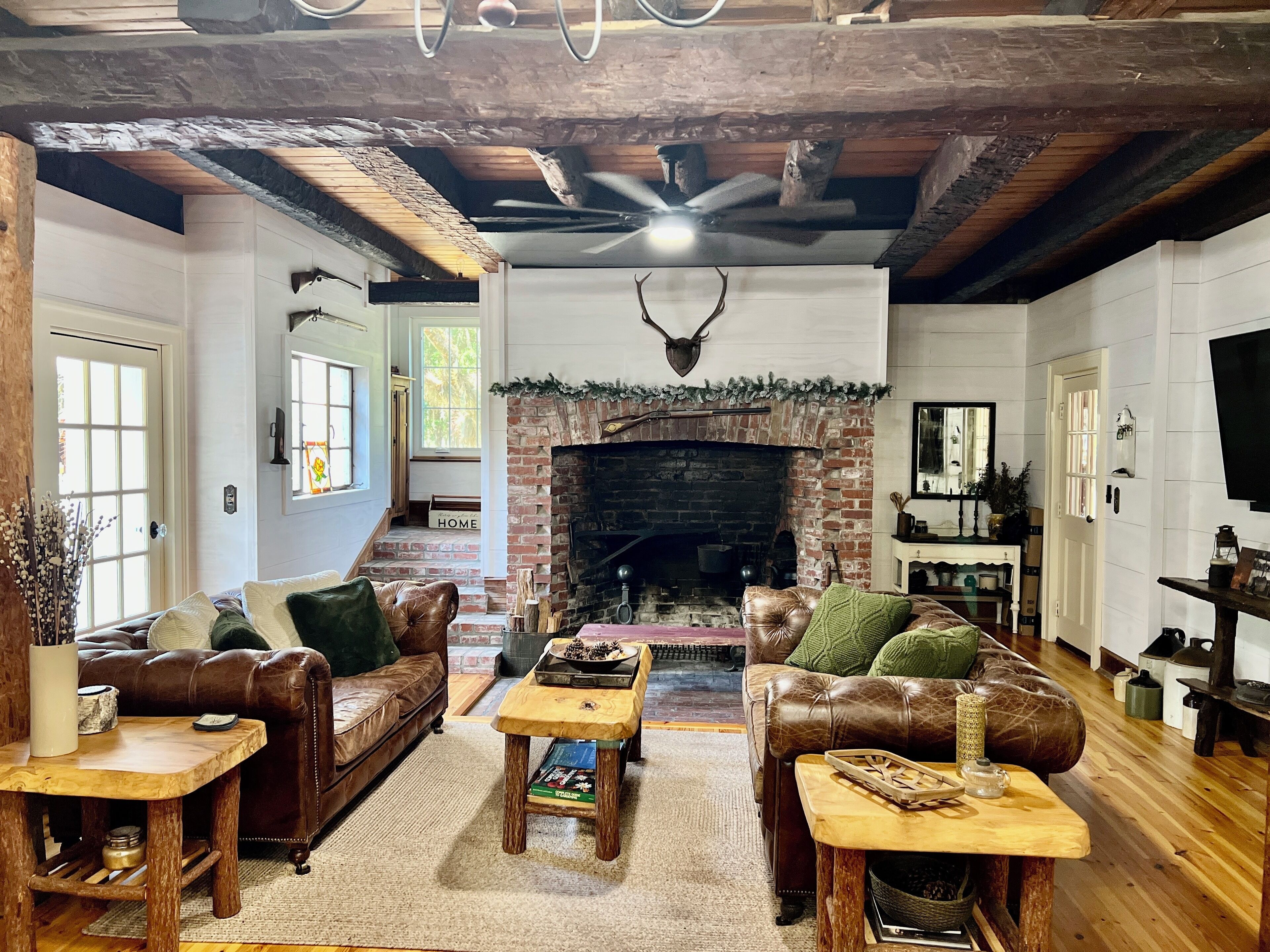 Smart TV, fireplace, video games, DVD player