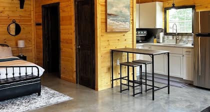 Rocky Road cabins at Lake Tenkiller.