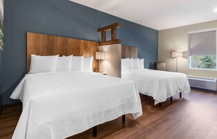 Premium Studio, 2 Queen Beds, Non Smoking, Refrigerator & Microwave | Desk, free WiFi, bed sheets