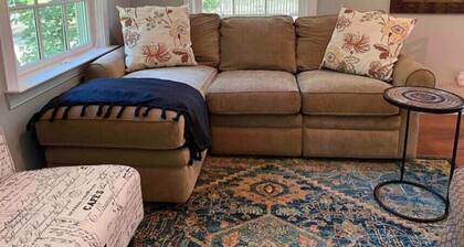 1 BR, 1 BA Guesthouse Getaway on the Rappahannock River w Firepit + Dock