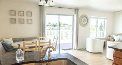 Clean, Close to WSU and Great for Groups