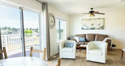 Clean, Close to WSU and Great for Groups