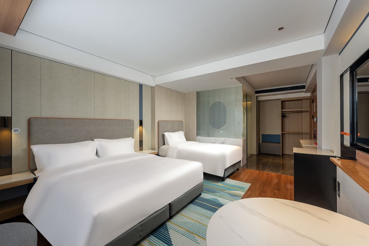 1 King and 1 Single Standard | Premium bedding, desk, laptop workspace, blackout curtains
