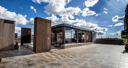 Chapinero Balcony Fast Wi-fi Bars LGBTQ+ Theatron