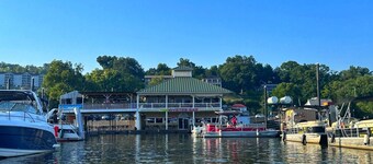 Riverside Home - Modern meets comfort 