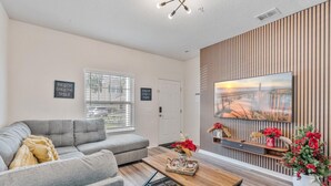 Living area - Amazing 3Bdr House near Disney 16106 (Osceola County)