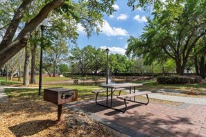 Outdoor dining - Your Disney Vacation Home! (Osceola County)