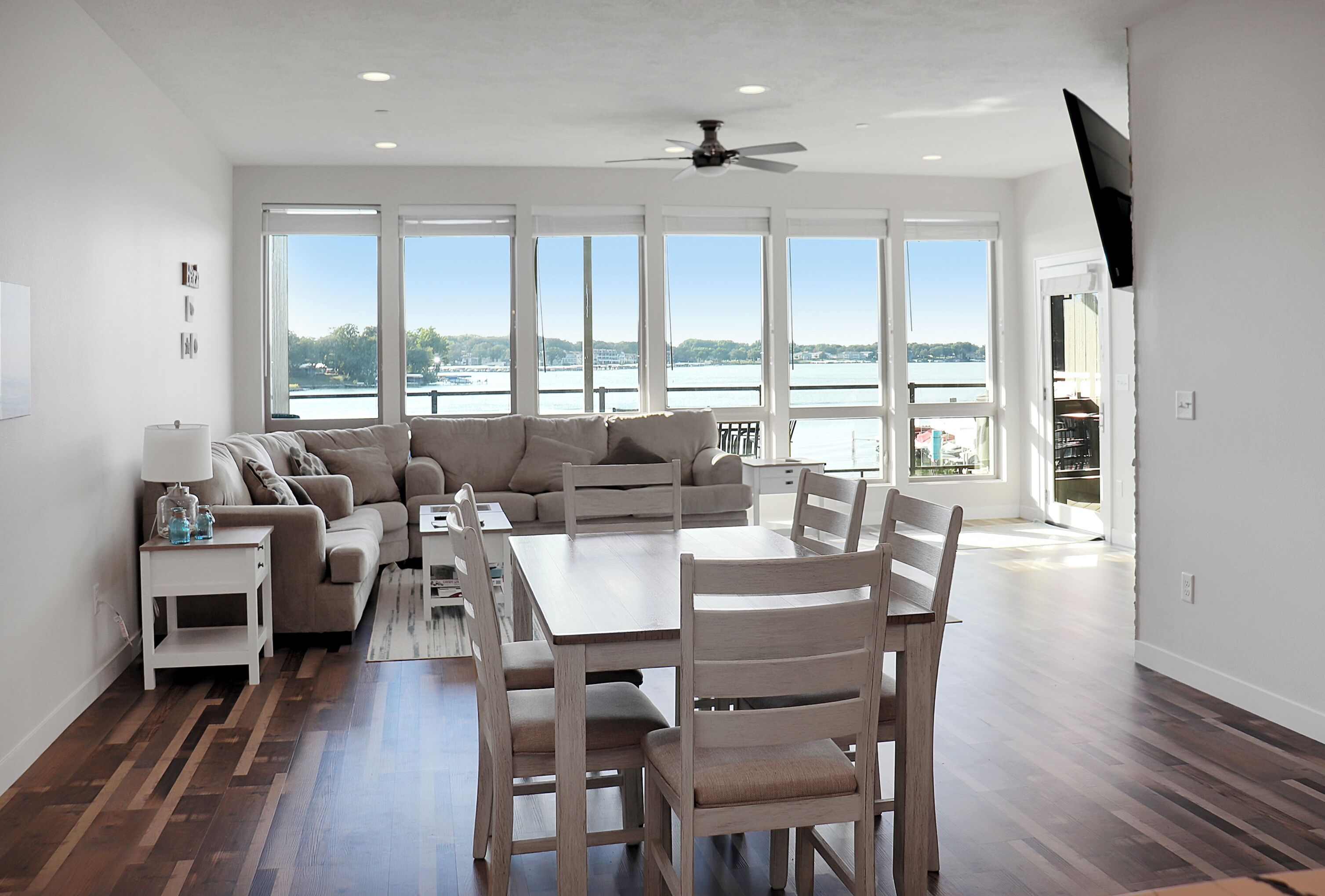 Smart TV, fireplace, video games, stereo