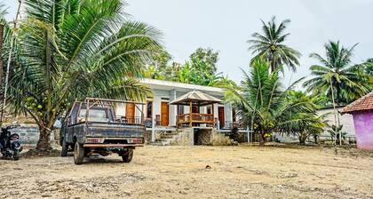 OYO 92183 Komang Resort Klayar