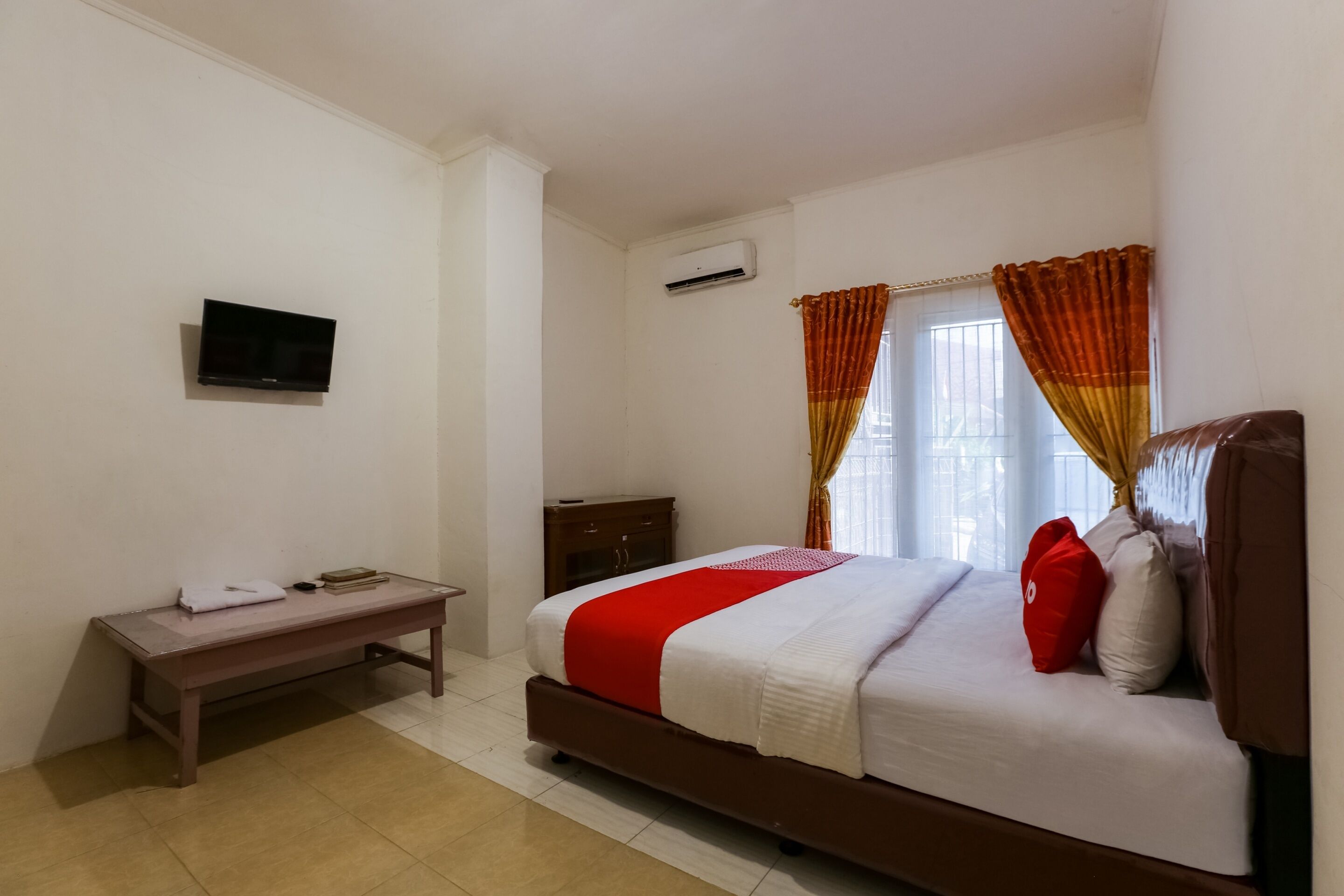 Photo - Urbanview Hotel Mine Residence Syariah