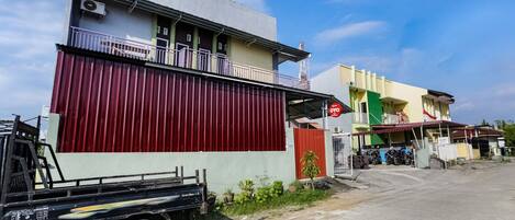 Fachada da propriedade