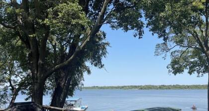 Wolf Creek Retreat, Grand Lake, 2 miles to the center of Grove OK and a fab view