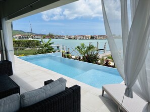 Pool - La Vie Est Belle (Jolly Harbour)