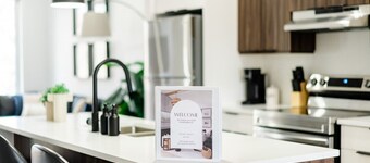 *New & Modern Home | Free Parking | 5 mins Downtown*