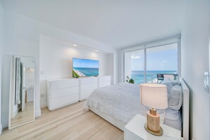 1 bedroom, iron/ironing board, free WiFi, bed sheets - Luxury Oceanfront Apartment in Miami Beach - Breathtaking Views with Balcony (Miami)