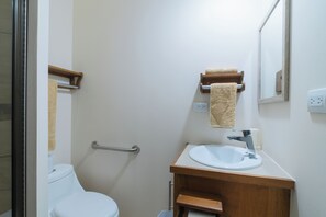 Handtücher, Seife, Shampoo, Toilettenpapier