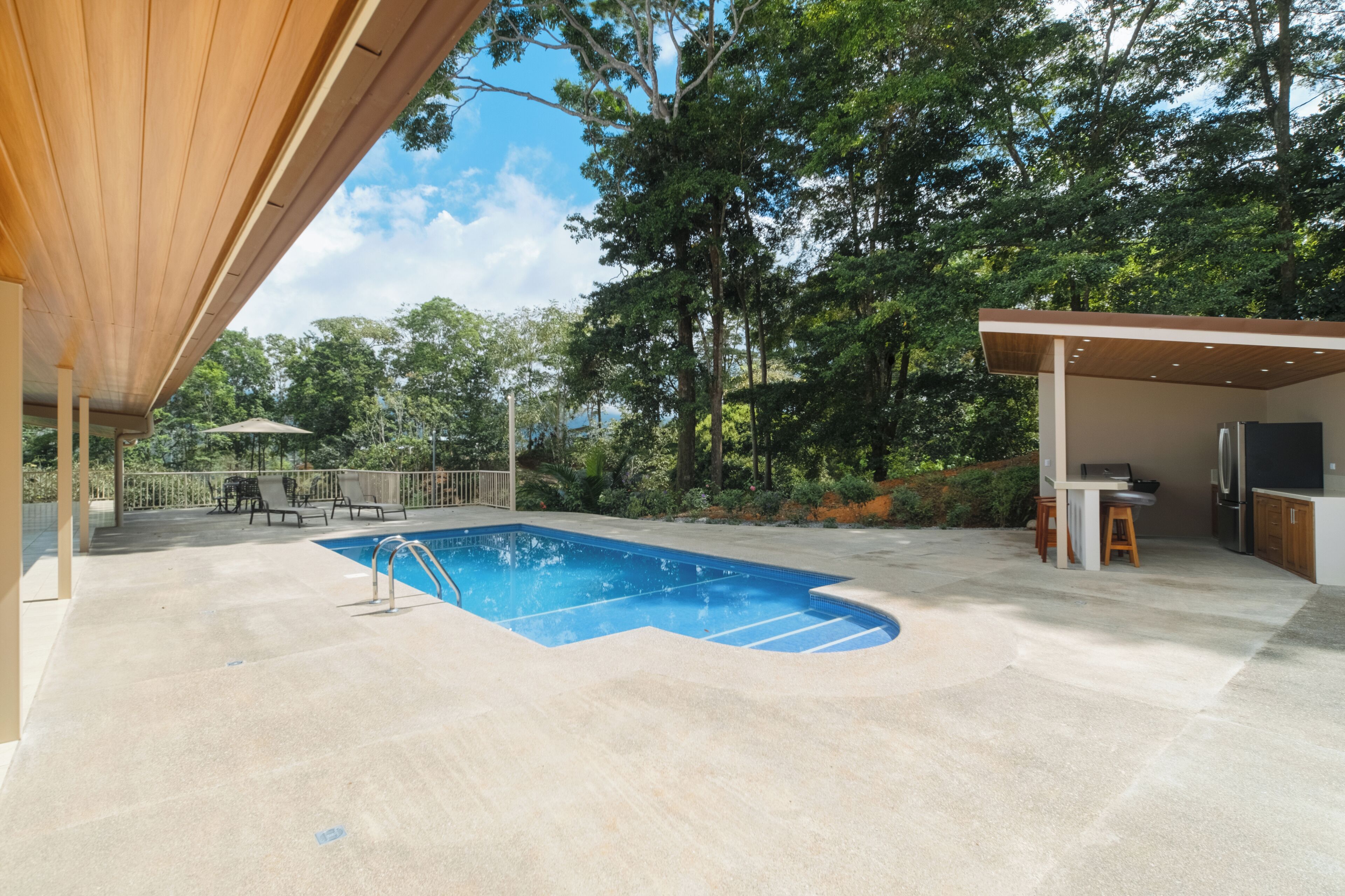 Piscine extérieure