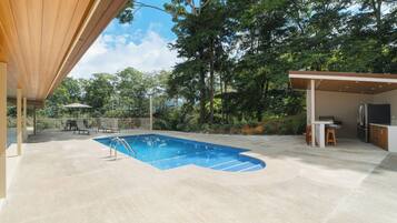 Piscine extérieure